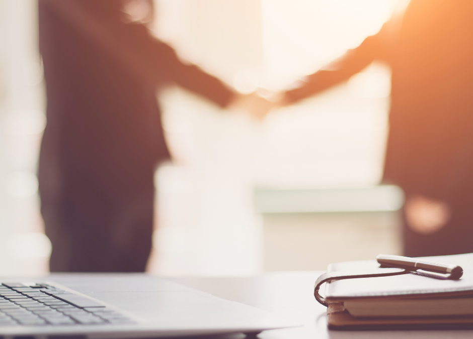 LA COMPAÑÍA DE SERVICIOS ALUSA SOLUCIONES EMPRESARIALES, FICHA A PABLO CASANOVA FREIJE COMO DIRECTOR EJECUTIVO 