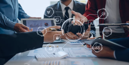 Asesores-Alusa-Mesa-Con-Imágenes-Digitales-Financiación-Privada-Empresas